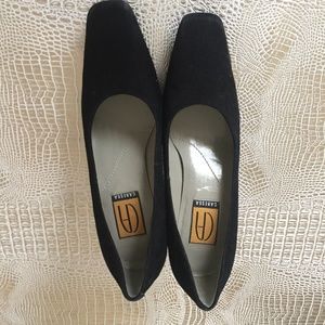 Women's Black Heel Solid Shoes Caressa